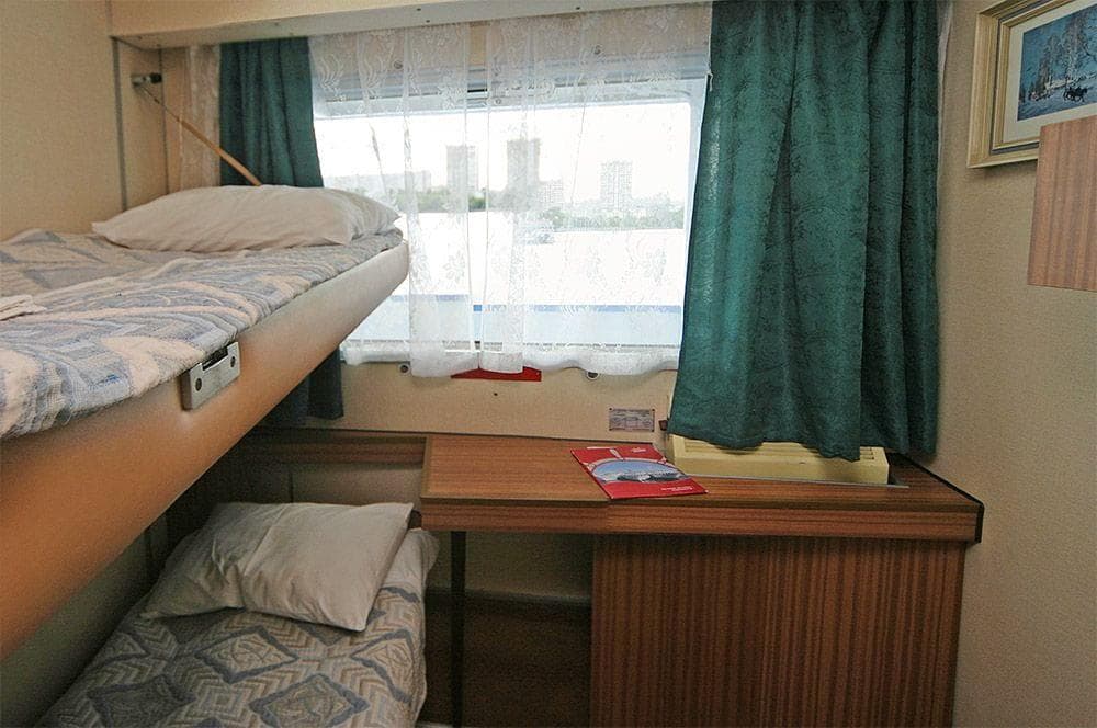 Двухместная двухъярусная каюта Теплохода Александр Суворов