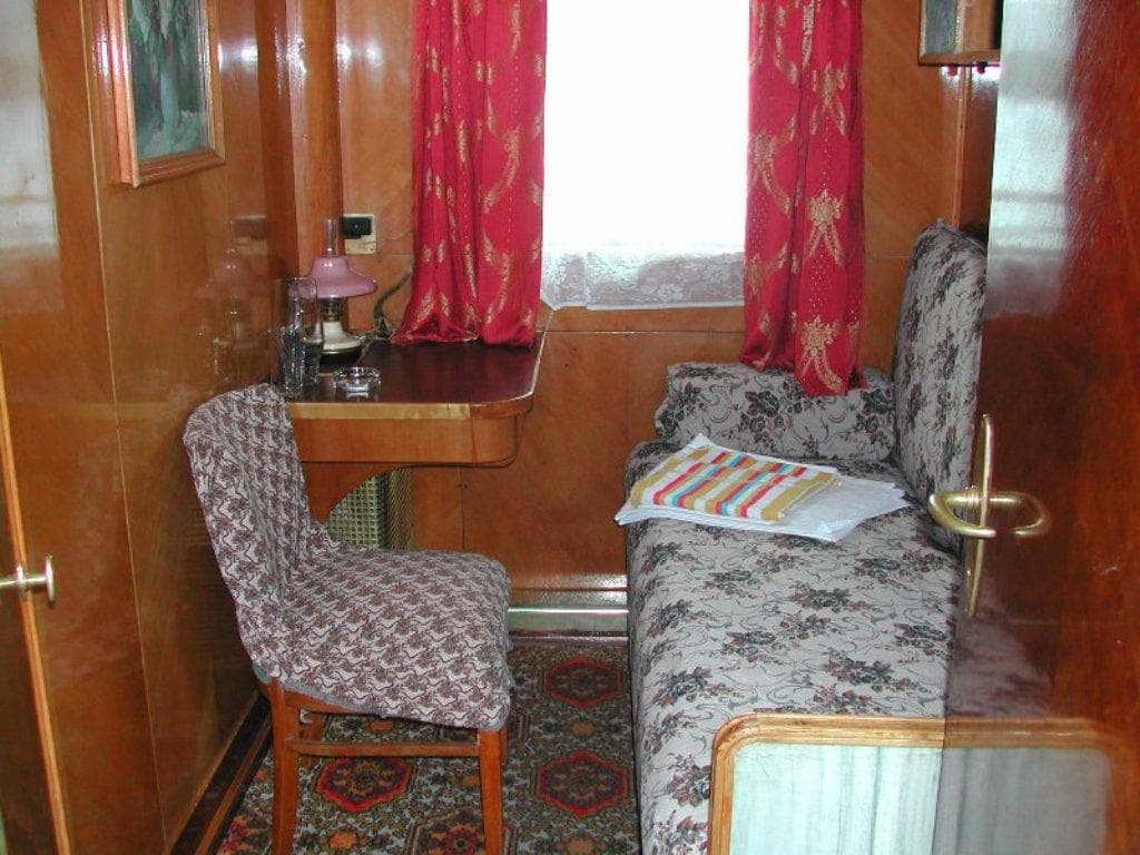 Одноместная каюта Теплохода А. Матросов