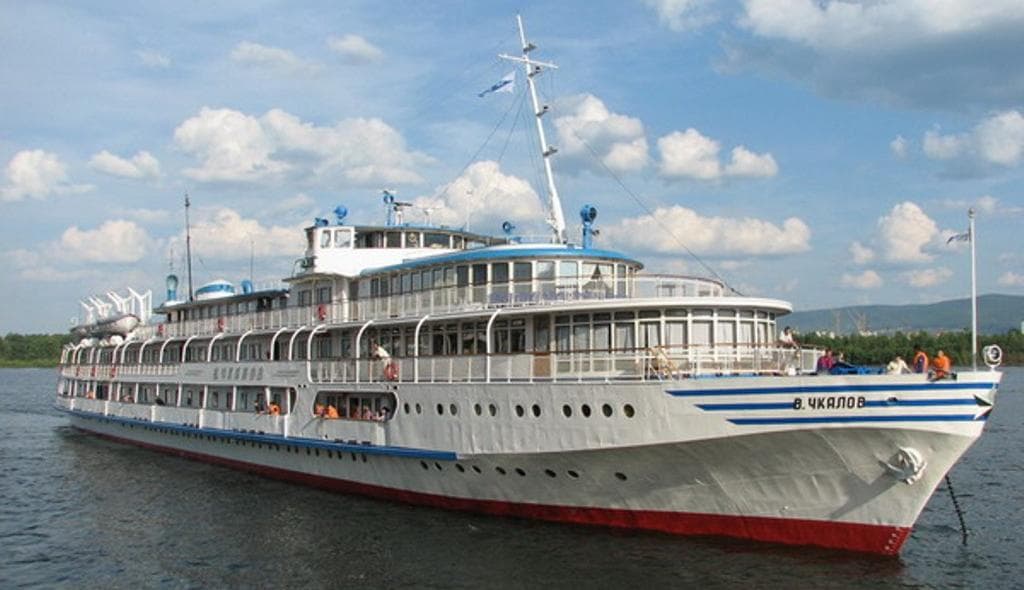 Теплоход В. Чкалов