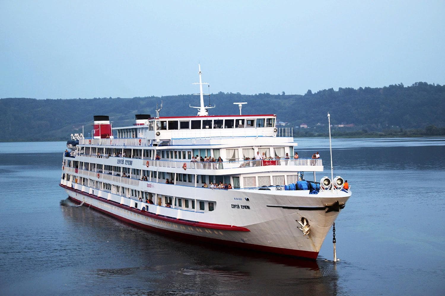 Теплоход Сергей Кучкин