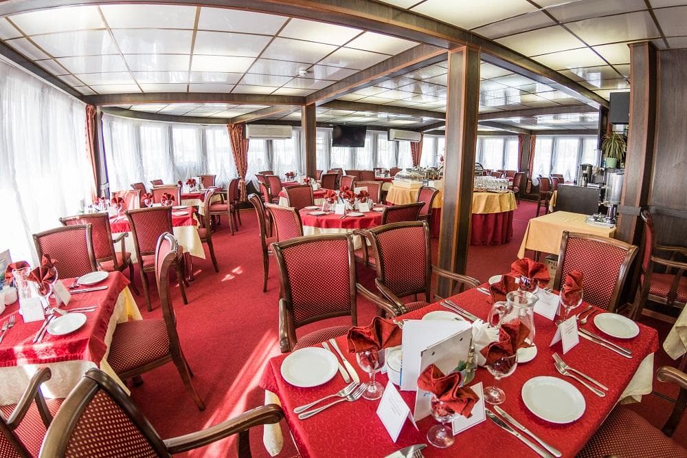 Ресторан Теплохода Василий Чапаев