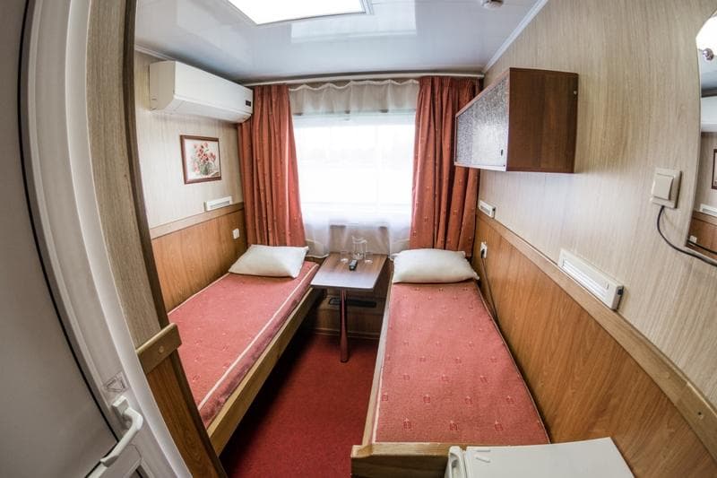 Двухместная каюта Теплохода Василий Чапаев