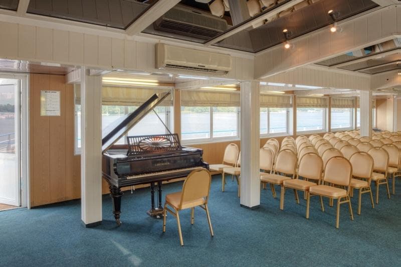 Конференц-зал Теплохода Илья Репин