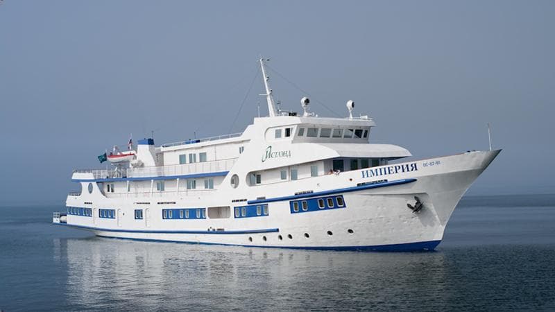 Теплоход Империя