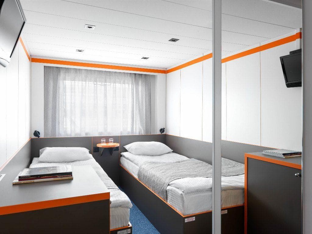 Двухместная каюта Теплохода Санкт-Петербург