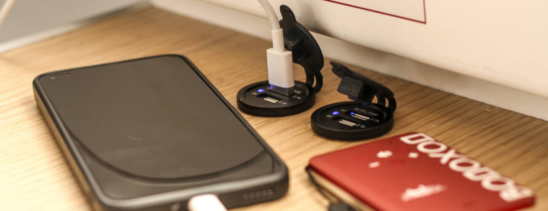 Зарядка для гаджетов Теплохода Бирюса (СВП)