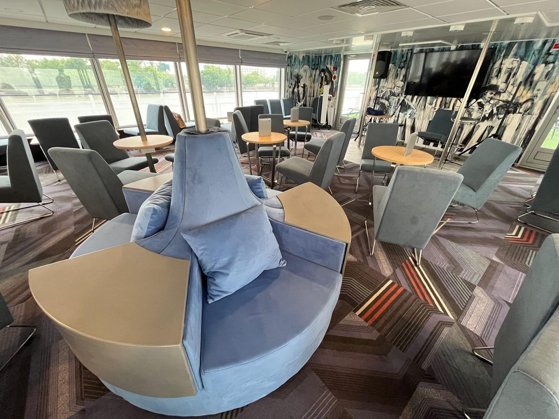 Лаундж-бар Теплохода Принцесса Анабелла