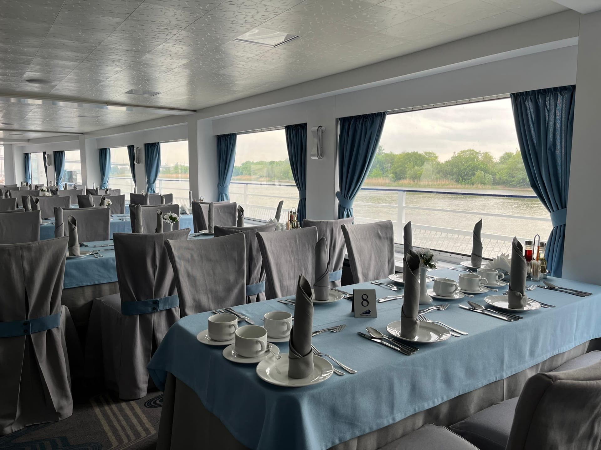  Ресторан с панорамным видом Теплохода Принцесса Анабелла