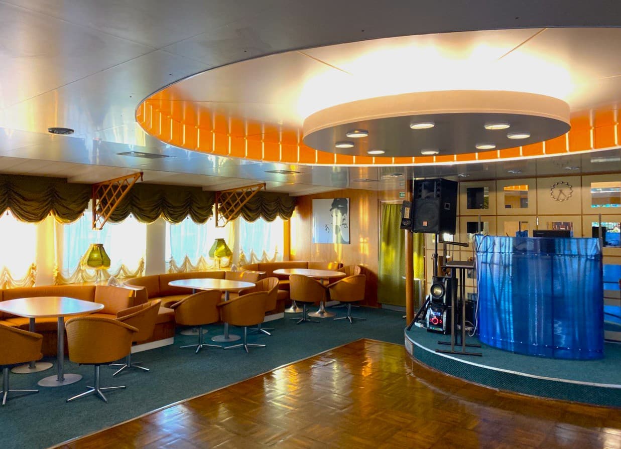 Бар Волга Теплохода Владимир Маяковский