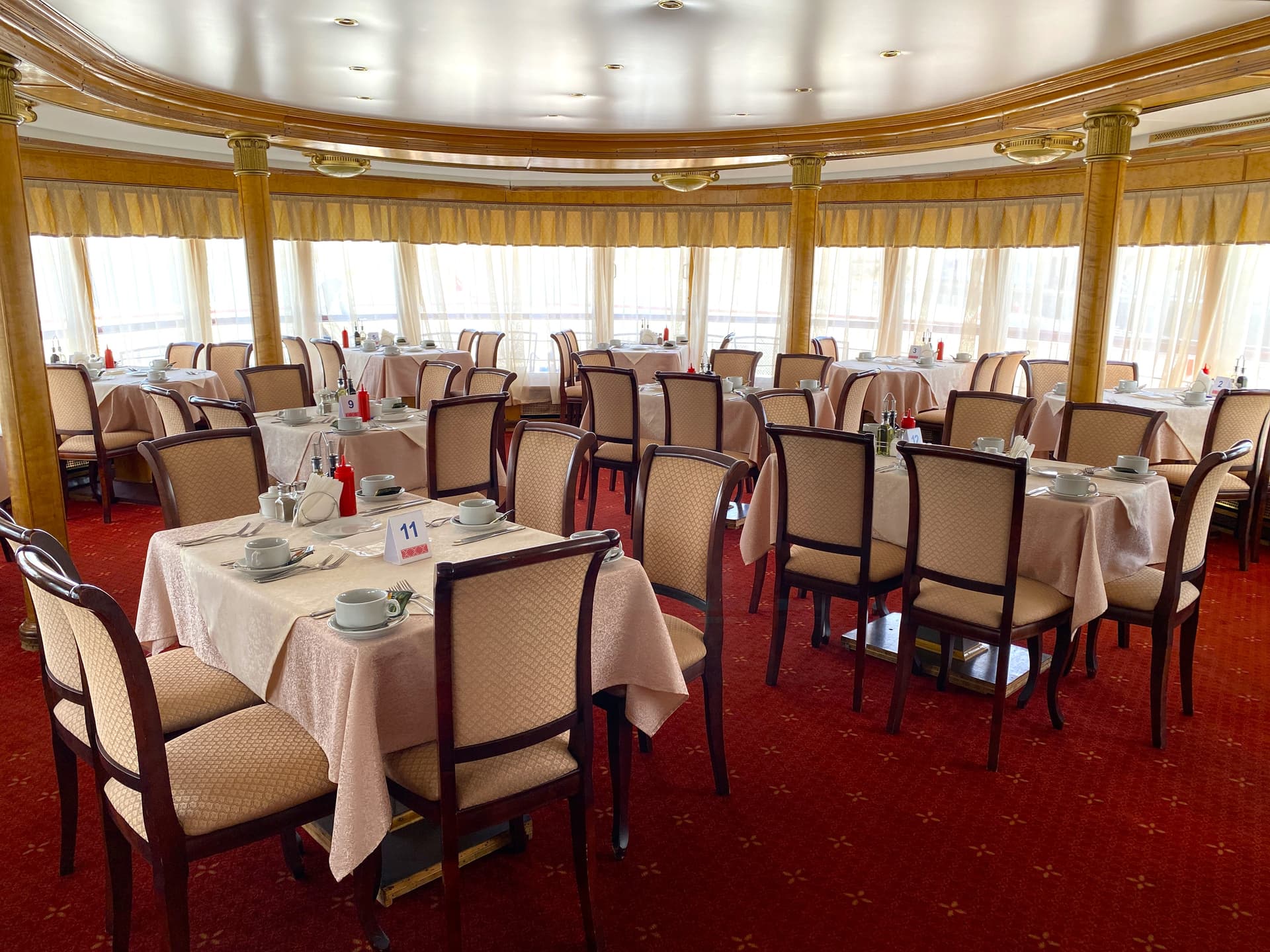 Верхний ресторан Теплохода Юрий Никулин