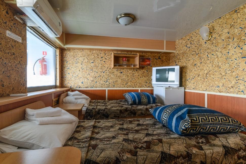 Двухместная каюта Теплохода Валерий Чкалов