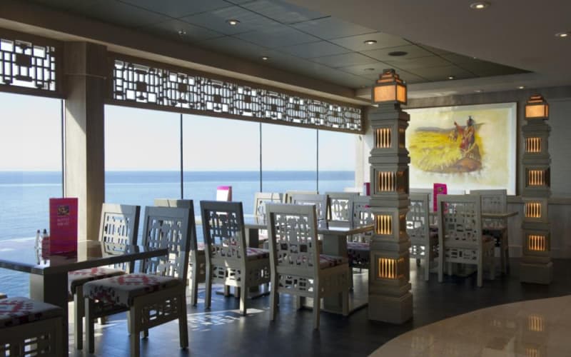 Ресторан шведский стол Лайнера MSC Divina