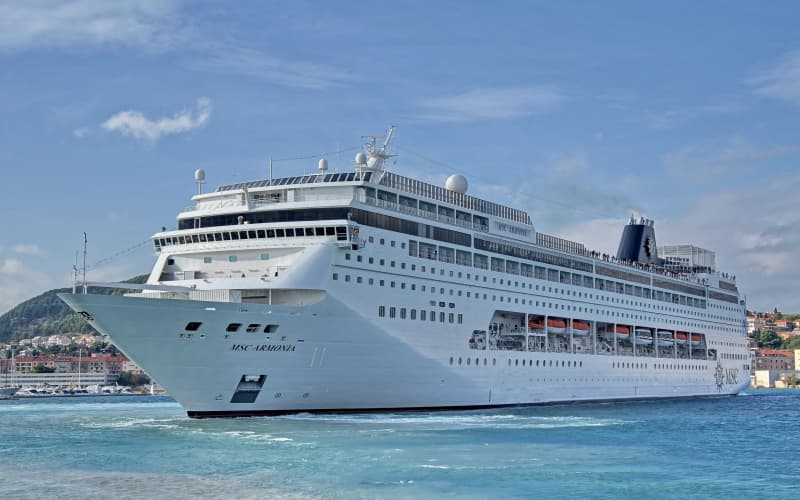 Лайнер MSC ARMONIA