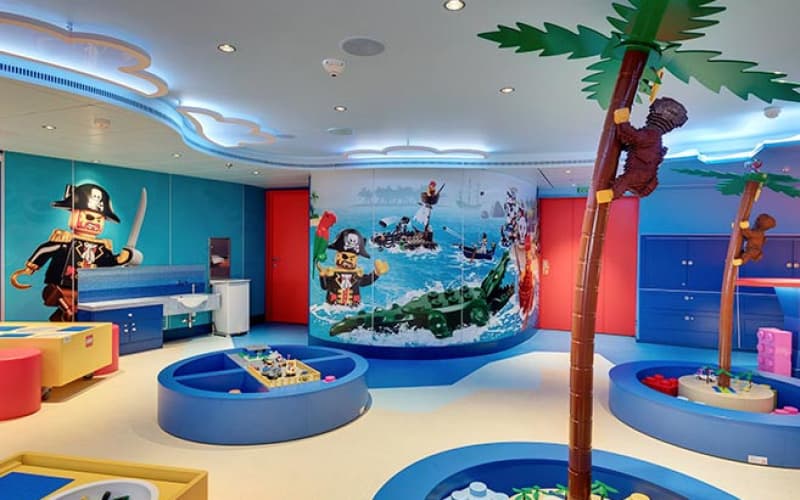 Десткий клуб Лайнера MSC World Europa