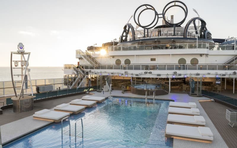 Открытый бассейн Лайнера MSC Seaside