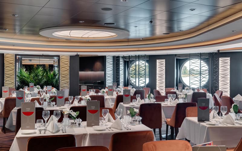 Основной ресторан Лайнера MSC Seaview