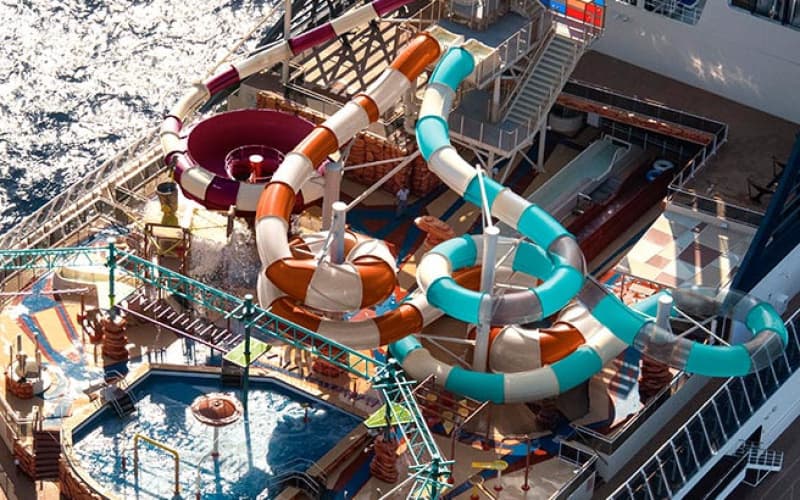Аквапарк на солнечной палубе Лайнера MSC Euribia