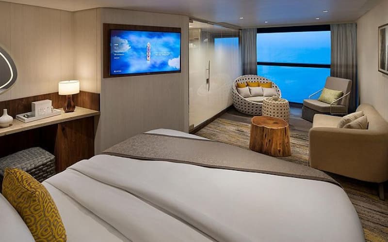 Каюта сьют Лайнера Celebrity Flora