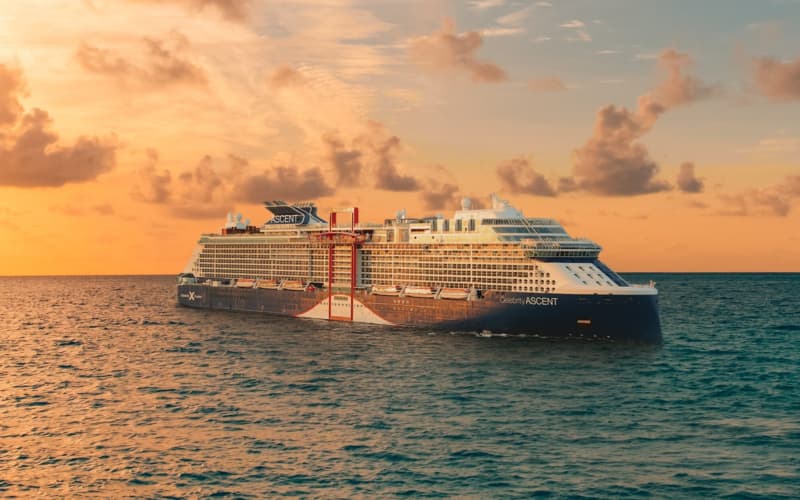 Ланер Celebrity Ascent