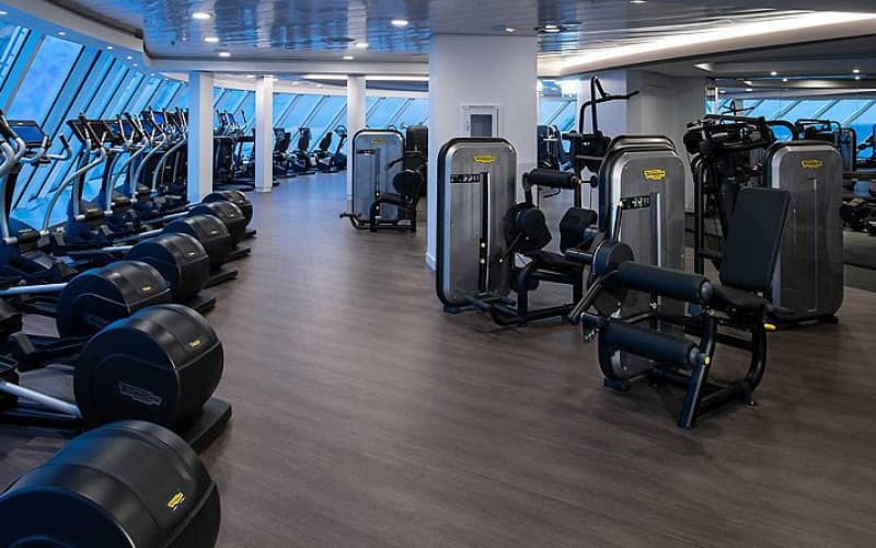 Фитнес зал Лайнера Celebrity Solstice