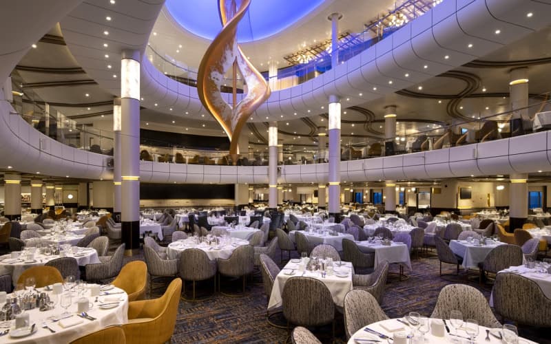 Главный ресторан Лайнера Spectrum of the Seas