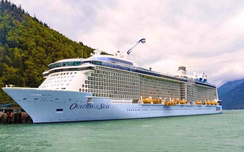 Лайнер Ovation of The Seas