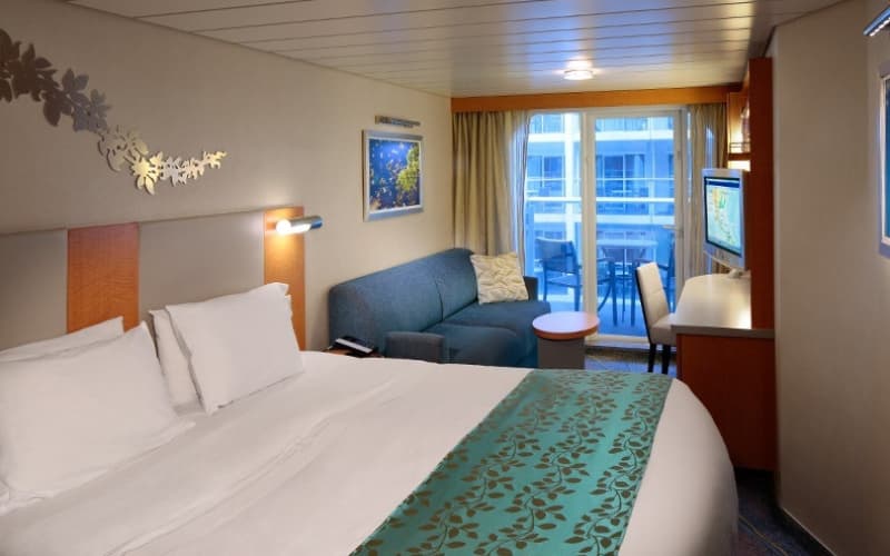 Каюта с балконом Лайнера Oasis of the Seas