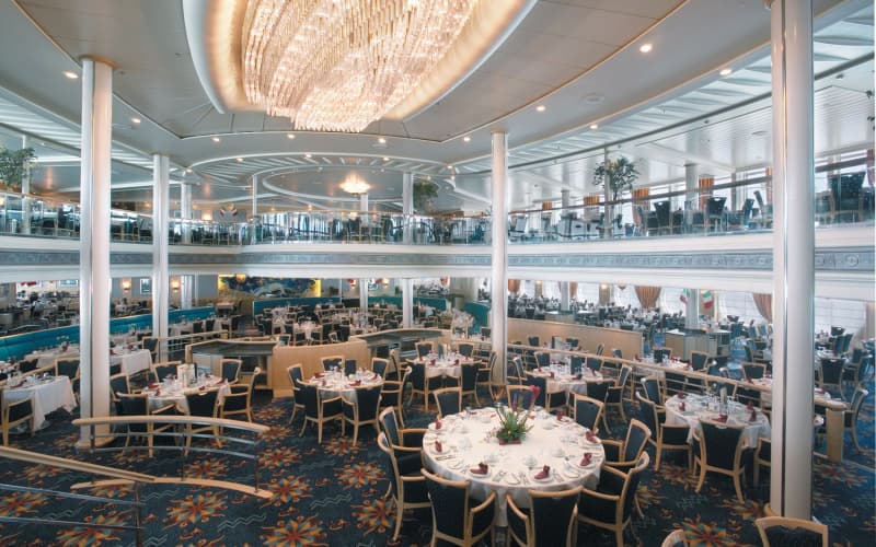 Основной ресторан  Лайнера Grandeur of the Seas