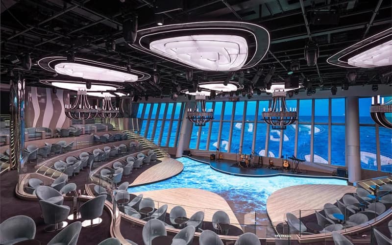 Панорама лаунж  Лайнера MSC World Asia